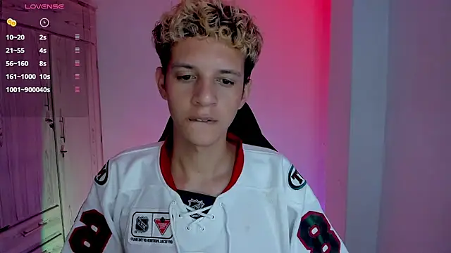 tylernova online show from February 22, 2026, 3:51 am