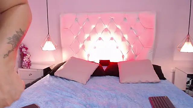 Bubbiecherry online show from October 22, 2025, 7:46 pm