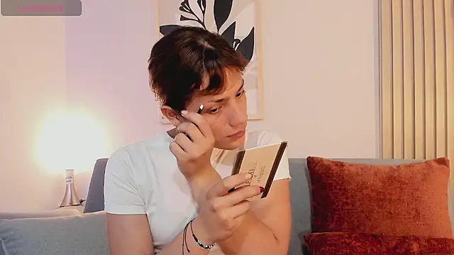 KassMonroe online show from February 20, 2026, 8:09 pm