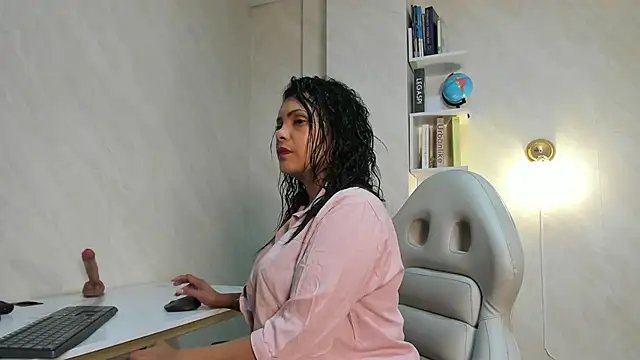 Snapshot of Barbbara_sweett chatting on November 4, 2025, 7:57 pm Barbbara sweett online show from November 4, 2025, 7:57 pm