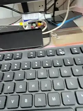 Snapshot of yuki_july chatting on December 1, 2025, 7:46 am yuki july online show from December 1, 2025, 7:46 am