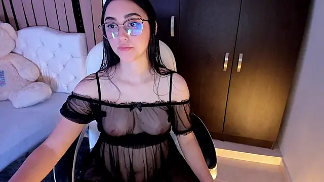 Snapshot of cute_angel4u chatting on October 30, 2025, 11:05 pm cute angel4u online show from October 30, 2025, 11:05 pm