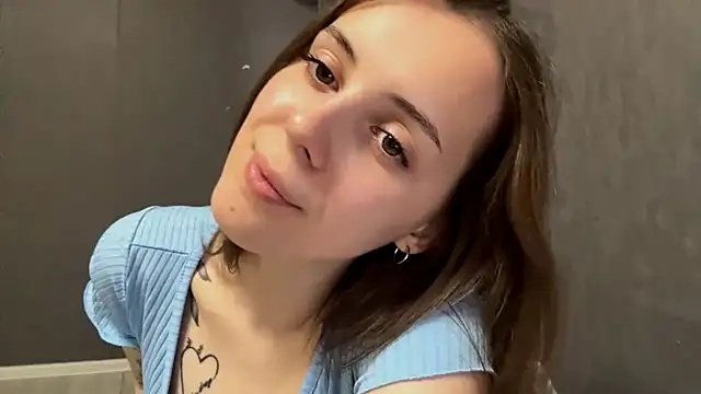Snapshot of Montain_Romantic chatting on October 9, 2025, 6:00 am Montain Romantic online show from October 9, 2025, 6:00 am
