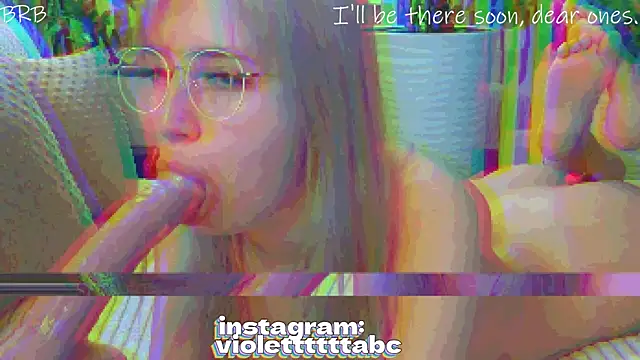 Violetttttta online show from November 16, 2025, 8:03 pm