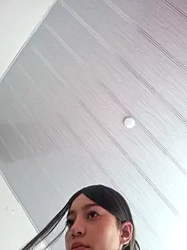 Snapshot of __Lorelain__ chatting on October 25, 2025, 4:13 pm Lorelain online show from October 25, 2025, 4:13 pm