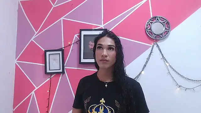 Tifany Adams online show from November 17, 2025, 8:25 pm