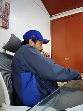 Snapshot of Nateskp_1 chatting on November 10, 2025, 3:11 pm Nateskp 1 online show from November 10, 2025, 3:11 pm