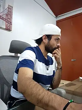 Snapshot of Nateskp_1 chatting on November 24, 2025, 10:42 pm Nateskp 1 online show from November 24, 2025, 10:42 pm