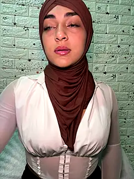 CelestSkyy online show from December 20, 2025, 3:57 am