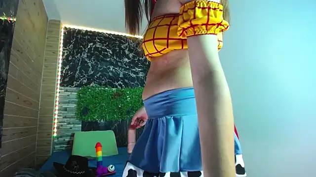 celeste solis online show from October 31, 2025, 9:21 am