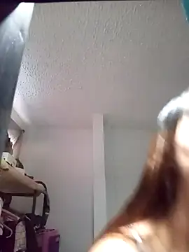 Snapshot of Natacha_02 chatting on December 5, 2025, 9:00 pm Natacha 02 online show from December 5, 2025, 9:00 pm