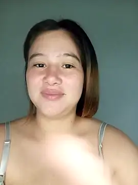 Snapshot of Natacha_02 chatting on January 6, 2026, 8:51 am Natacha 02 online show from January 6, 2026, 8:51 am