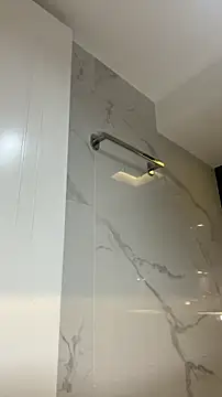 AbrilColls  online show from November 1, 2025, 4:25 am