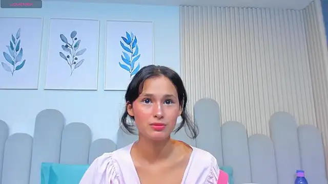 luly dreams online show from June 5, 2026, 11:27 am