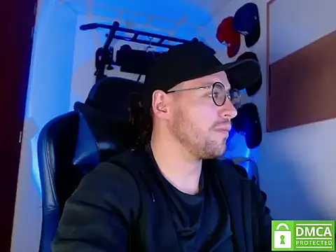 Snapshot of kurt_xx chatting on October 20, 2025, 11:49 pm kurt xx online show from October 20, 2025, 11:49 pm