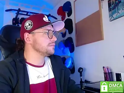 Snapshot of kurt_xx chatting on October 22, 2025, 12:49 pm kurt xx online show from October 22, 2025, 12:49 pm