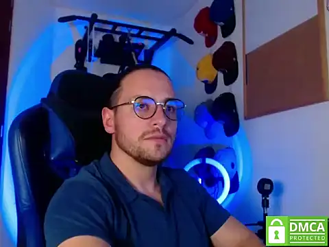 Snapshot of kurt_xx chatting on October 31, 2025, 1:17 am kurt xx online show from October 31, 2025, 1:17 am