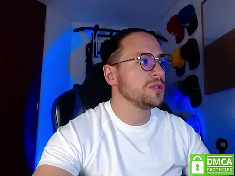 Snapshot of kurt_xx chatting on October 31, 2025, 1:34 pm kurt xx online show from October 31, 2025, 1:34 pm