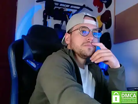 Snapshot of kurt_xx chatting on November 1, 2025, 4:36 am kurt xx online show from November 1, 2025, 4:36 am