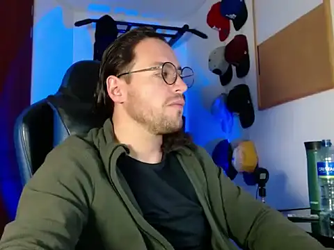 Snapshot of kurt_xx chatting on November 13, 2025, 12:48 pm kurt xx online show from November 13, 2025, 12:48 pm