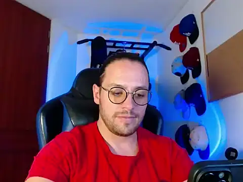 Snapshot of kurt_xx chatting on November 15, 2025, 1:58 am kurt xx online show from November 15, 2025, 1:58 am