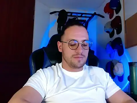 Snapshot of kurt_xx chatting on November 22, 2025, 5:56 pm kurt xx online show from November 22, 2025, 5:56 pm