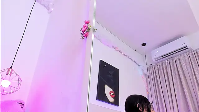 Snapshot of Nara_Pink chatting on November 3, 2025, 8:43 pm Nara Pink online show from November 3, 2025, 8:43 pm