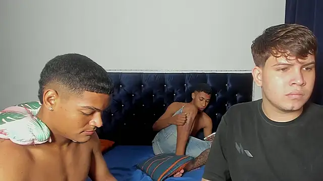 bryan master77 online show from October 16, 2025, 3:29 am