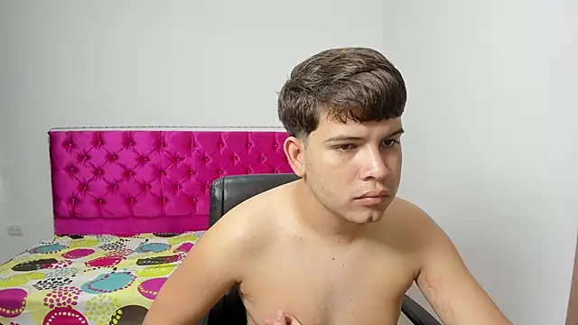 bryan master77 online show from November 25, 2025, 5:35 pm