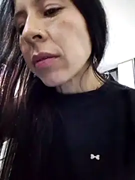 Snapshot of you_yuyuu chatting on November 2, 2025, 4:26 am you yuyuu online show from November 2, 2025, 4:26 am