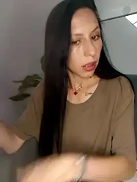 Snapshot of you_yuyuu chatting on November 5, 2025, 9:04 pm you yuyuu online show from November 5, 2025, 9:04 pm