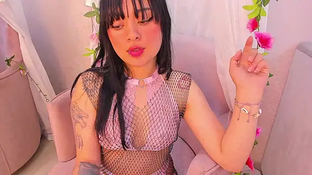 Snapshot of baby_naomy chatting on October 11, 2025, 12:15 pm baby naomy online show from October 11, 2025, 12:15 pm