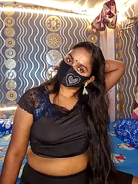 Snapshot of Sweet-Maddlina chatting on October 28, 2025, 5:11 am Sweet-Maddlina online show from October 28, 2025, 5:11 am