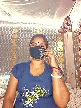 Snapshot of Sweet-Maddlina chatting on November 11, 2025, 6:02 am Sweet-Maddlina online show from November 11, 2025, 6:02 am