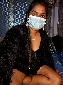 Snapshot of Sweet-Maddlina chatting on December 2, 2025, 1:11 am Sweet-Maddlina online show from December 2, 2025, 1:11 am