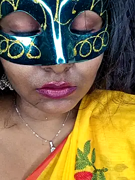 Sweet-Maddlina online show from April 15, 2026, 5:14 am