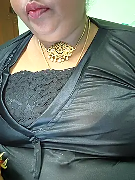 Snapshot of sweetrevathi chatting on October 15, 2025, 5:02 pm sweetrevathi online show from October 15, 2025, 5:02 pm