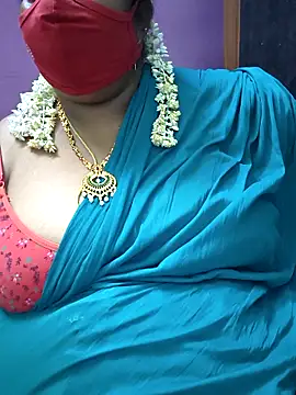 Snapshot of sweetrevathi chatting on October 27, 2025, 5:17 pm sweetrevathi online show from October 27, 2025, 5:17 pm