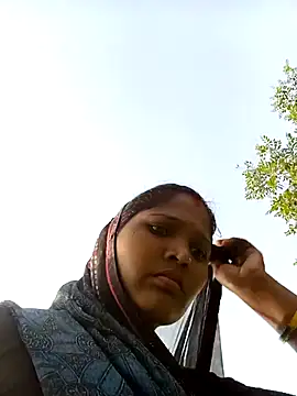 Snapshot of Hot_hat chatting on October 19, 2025, 2:56 am Hot hat online show from October 19, 2025, 2:56 am