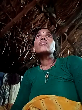 Cutsedi3 online show from October 31, 2025, 10:49 am