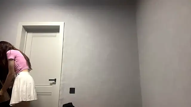 WildPeachh online show from October 21, 2025, 6:08 pm