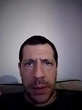Snapshot of Doylechita12 chatting on October 19, 2025, 12:33 am Doylechita12 online show from October 19, 2025, 12:33 am