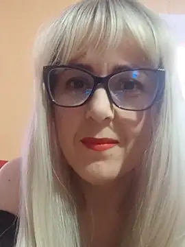 Amelialove42 online show from November 14, 2025, 11:20 am