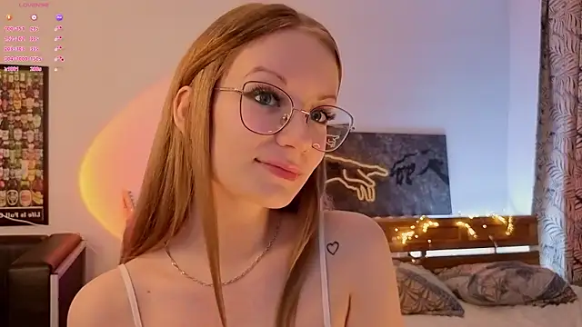 Snapshot of Edlin_gail chatting on October 24, 2025, 2:35 pm Edlin gail online show from October 24, 2025, 2:35 pm