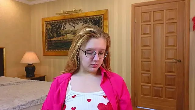 Snapshot of AlinaAldrete chatting on November 15, 2025, 8:00 am AlinaAldrete online show from November 15, 2025, 8:00 am