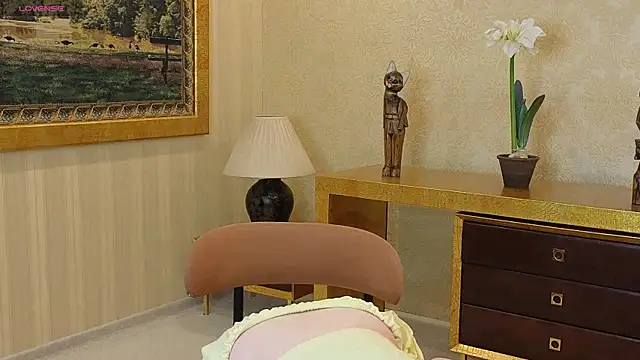 Snapshot of AlinaAldrete chatting on November 23, 2025, 6:13 am AlinaAldrete online show from November 23, 2025, 6:13 am