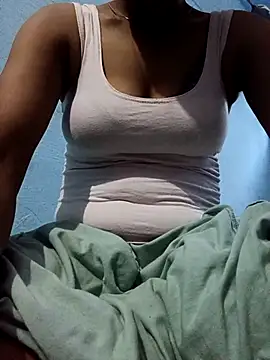 DesiRiya13 online show from November 12, 2025, 10:04 am