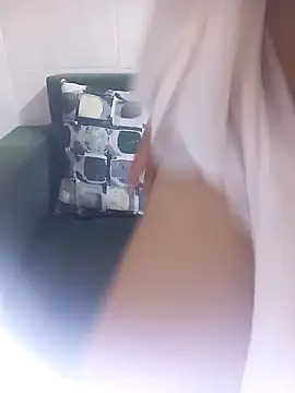 Snapshot of FATIFATIMOROC chatting on November 6, 2025, 9:48 pm FATIFATIMOROC online show from November 6, 2025, 9:48 pm