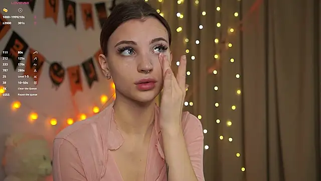 beckymadsons online show from November 9, 2025, 2:15 pm