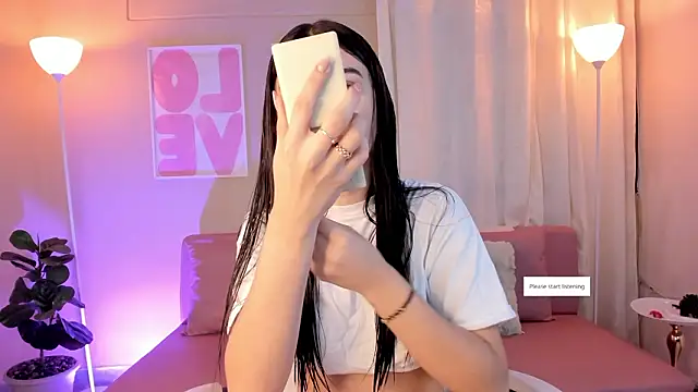 Snapshot of MarianaaDooll chatting on February 11, 2026, 12:10 pm MarianaaDooll online show from February 11, 2026, 12:10 pm